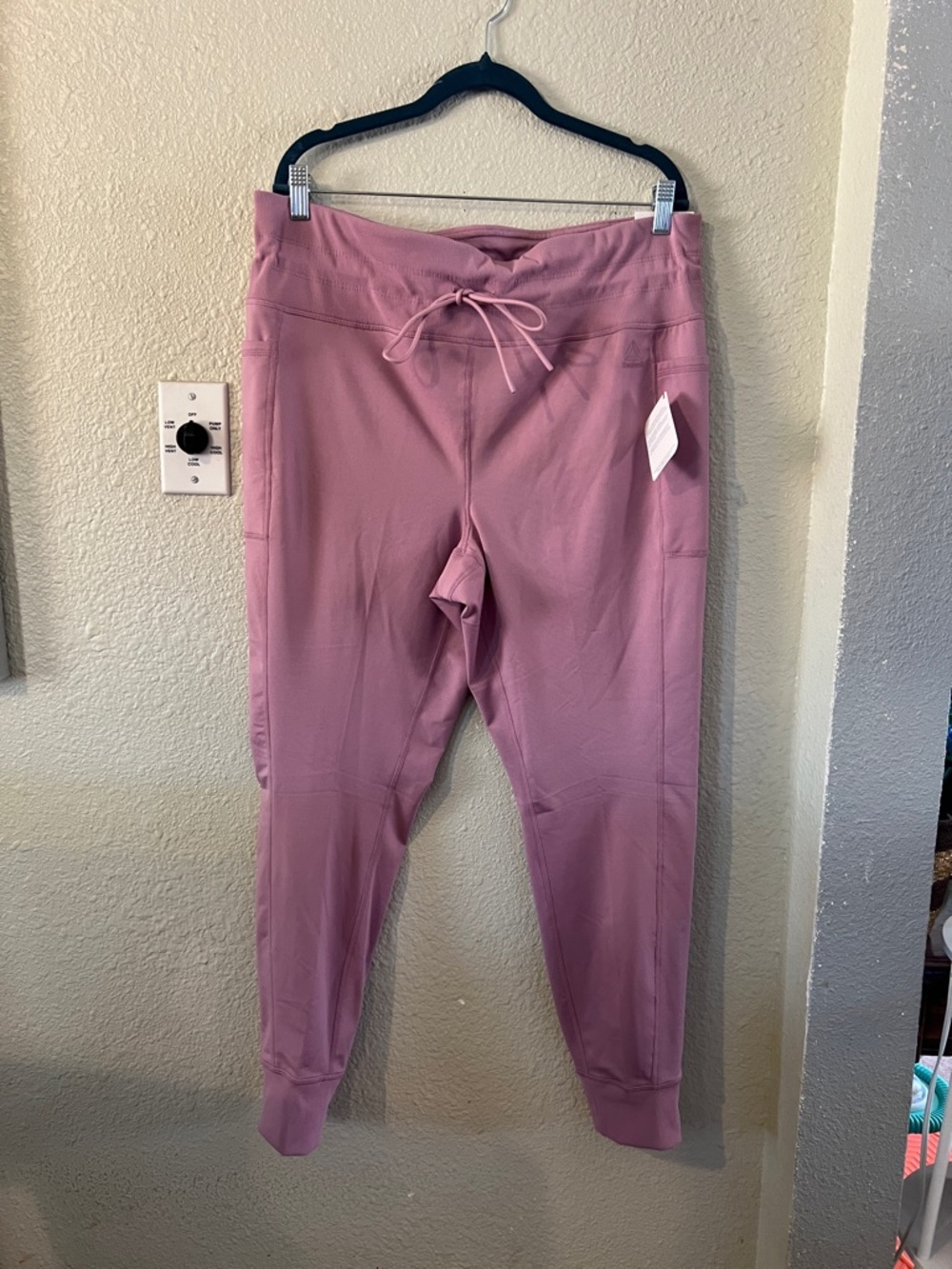 🍋NWT Reebok Skinny Joggers🍋